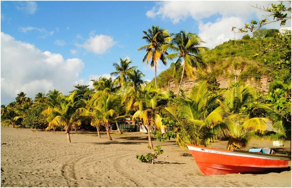 La plage du Carbet en Martinique 