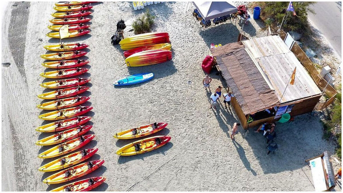 visiter le Désert des Agriates en kayak